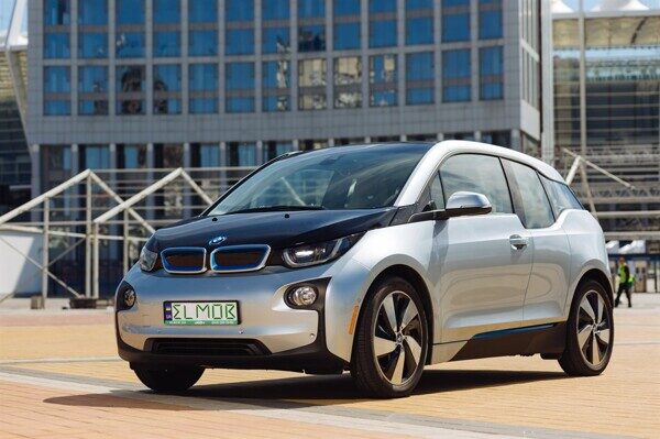 Аренда BMW i3