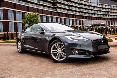 Фото Tesla Model S 90D
